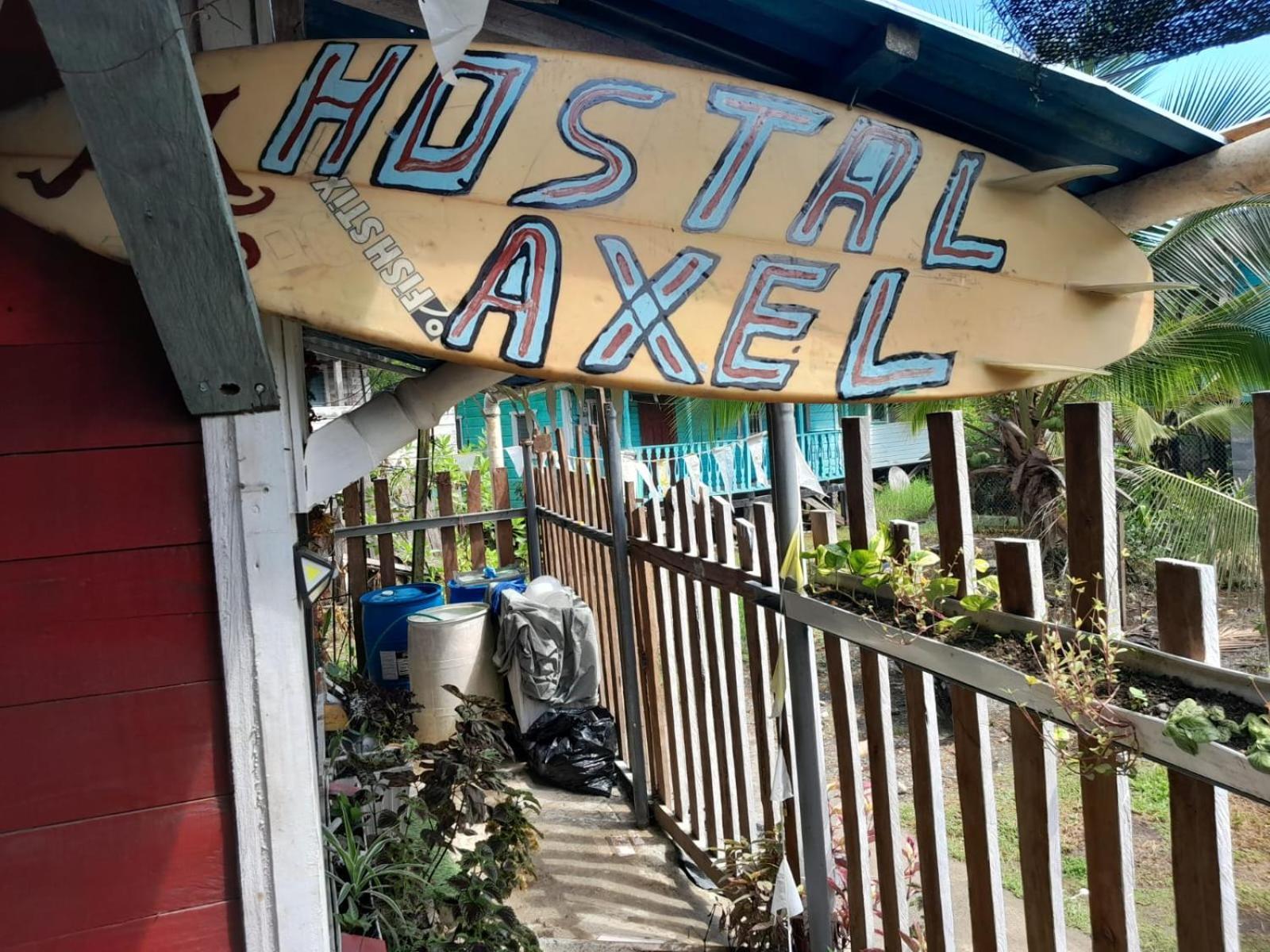 Hostal Cafe Axel Bocas del Toro Eksteriør billede