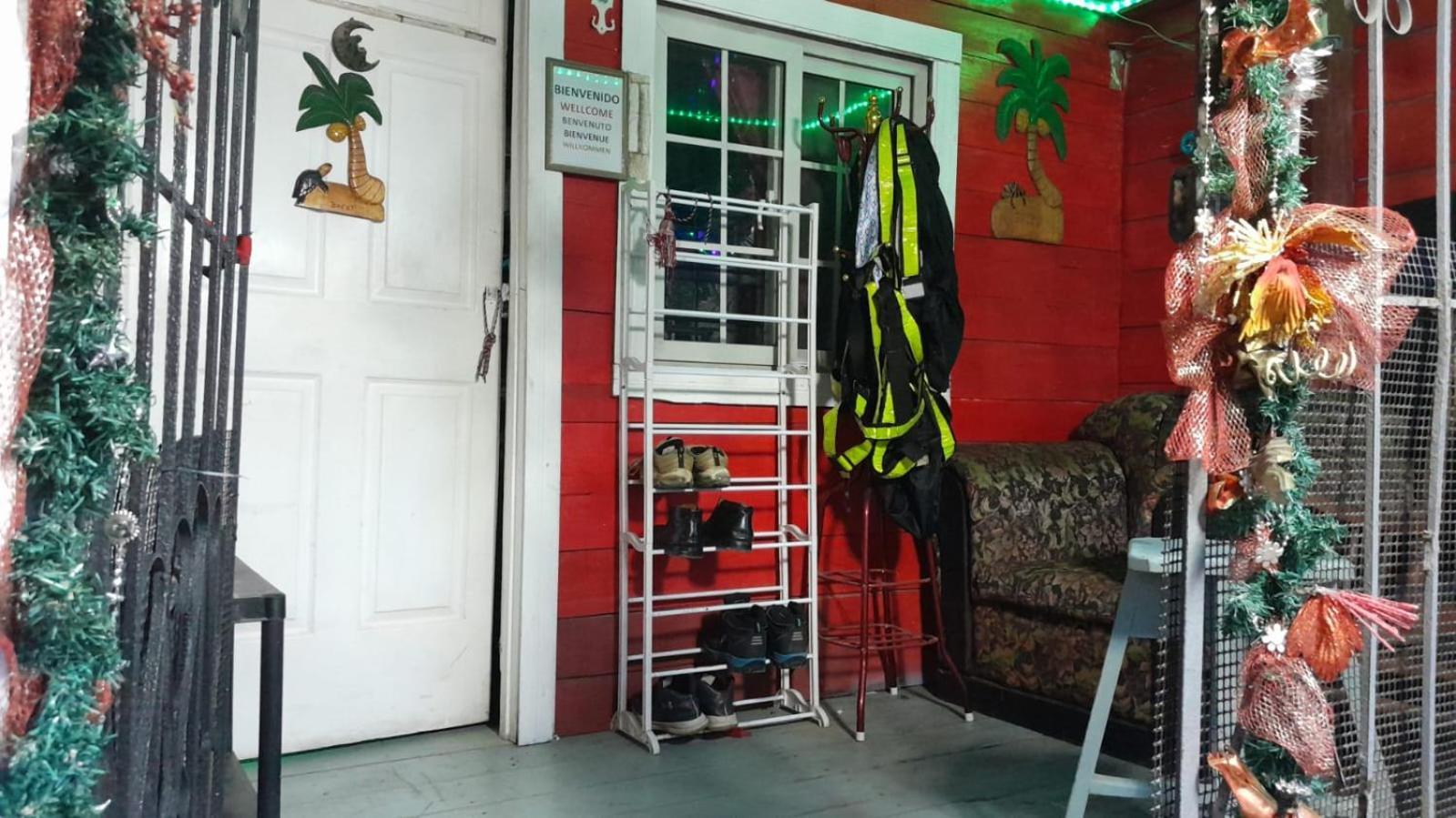 Hostal Cafe Axel Bocas del Toro Eksteriør billede
